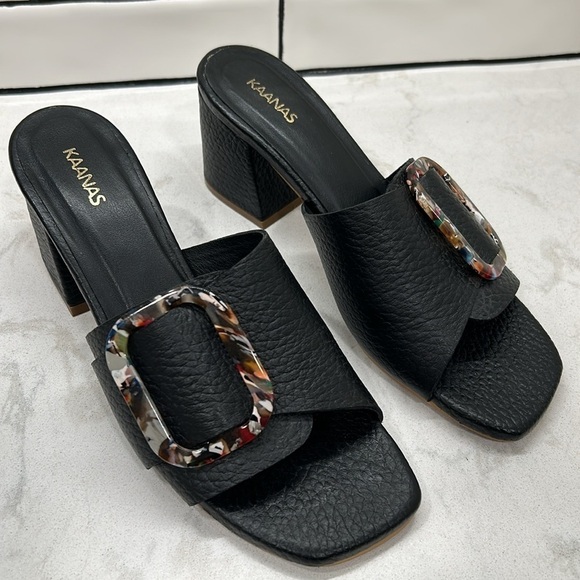 KAANAS Comino Buckle Heeled Slide Sandals Black Pebbled Leather - Picture 3 of 16